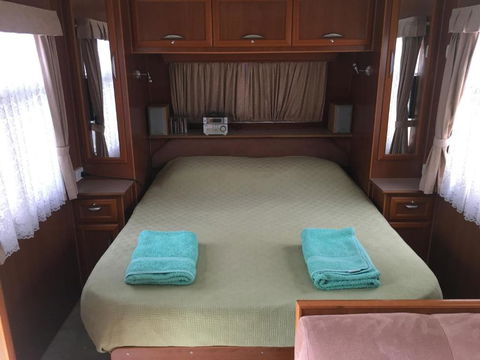 Luxury Caravan - Southport Accommodation 5