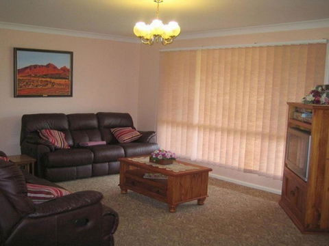 SEASCAPE In NARRAWALLEE - Southport Accommodation 2