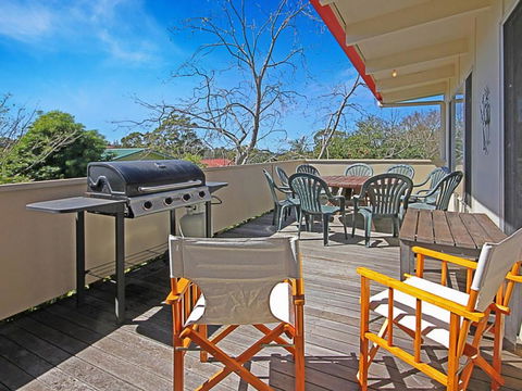 REST ASHORE At MOLLYMOOK - Southport Accommodation 4