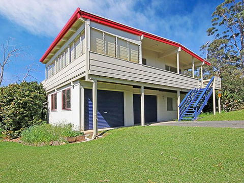 REST ASHORE At MOLLYMOOK - Southport Accommodation 3