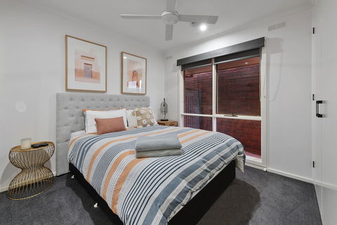 Lakeside Landing - Waterfront - Southport Accommodation 1
