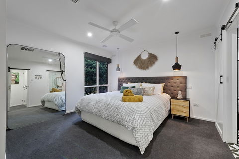 Lakeside Landing - Waterfront - Southport Accommodation 4