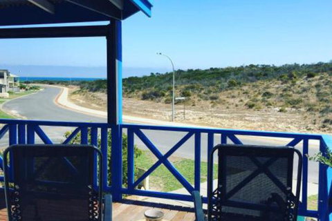 Blue Sky Escapes Beach House Ledge Point - Accommodation Southport 6