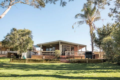 Water's Edge Bundalong - Southport Accommodation 2