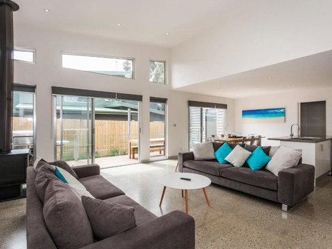 ANGLE By THE SEA Anglesea - Accommodation Southport 5