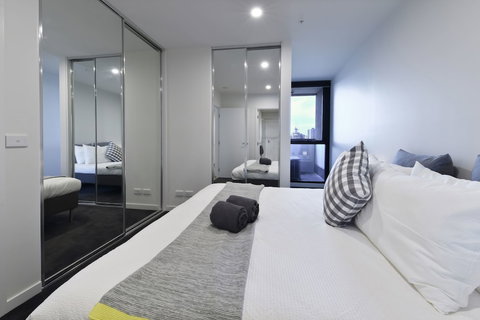 Gladly Inn - Accommodation Southport 2