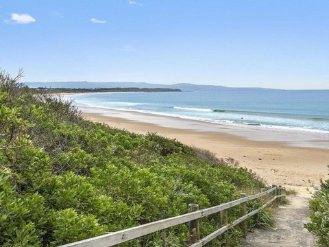 Gone Fishing! Air Conditioned Crisp & Clean - Accommodation Southport 5