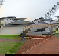 Superb Luxe 5BR Housepoint Cook Near Lake - Accommodation Southport