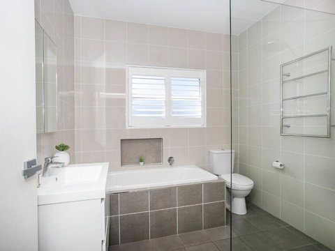 Mitchell Parade 78 - Accommodation Southport 2