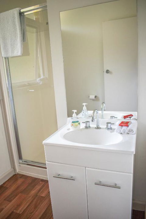 Russell Falls Holiday Cottages - Southport Accommodation 6