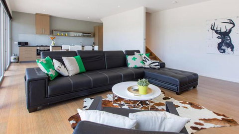 ST ANDREWS BEACH APARTMENT 4.01 - Accommodation Southport 4