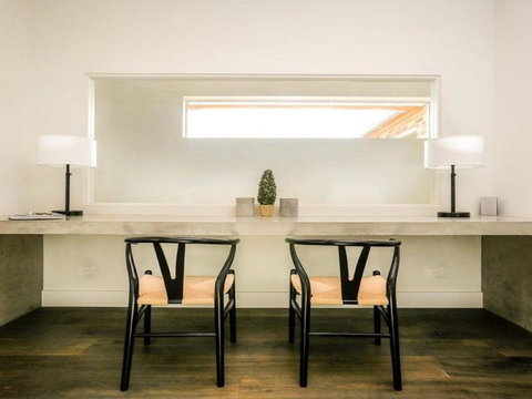 Amaroo Modern Luxurious & Chic - Accommodation Southport 2