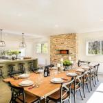 Amaroo Modern Luxurious & Chic - Accommodation Southport 0