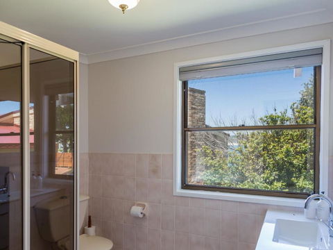 235 Mitchell Parade Mollymook - Southport Accommodation 3