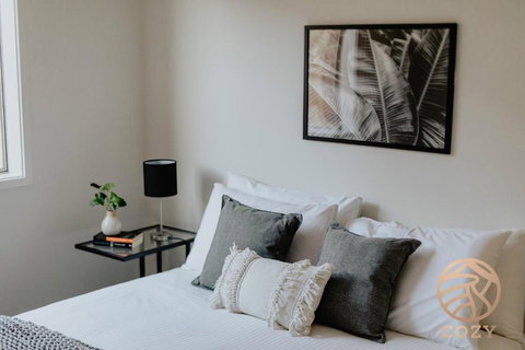 118 Refreshing 3BR Werribee Family House - Accommodation Southport 2