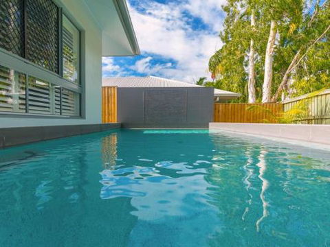 CANOPY HOUSE At PALM COVE - Southport Accommodation 4
