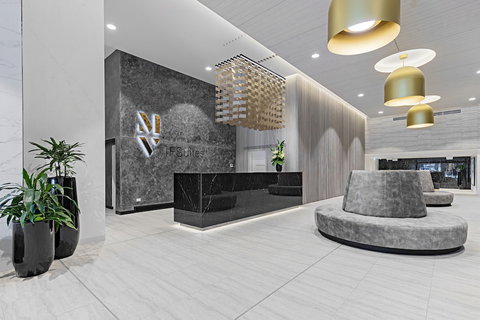 IFSuites Melbourne Village - Accommodation Southport 2