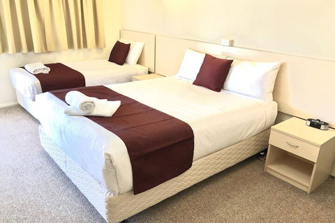 Overlander Motor Lodge - Southport Accommodation 7