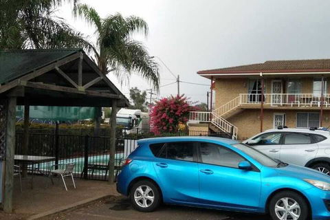 Overlander Motor Lodge - Southport Accommodation 1