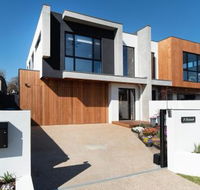 Portrush Luxury B  B - Southport Accommodation