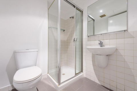 WOW Apartment On Flinders - Southport Accommodation 2