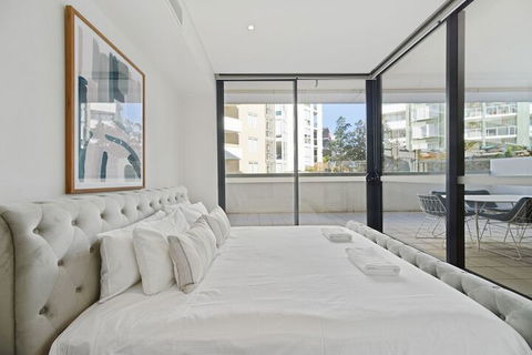HomeHotel 2Bedroom With Shopping Mall - Southport Accommodation 3