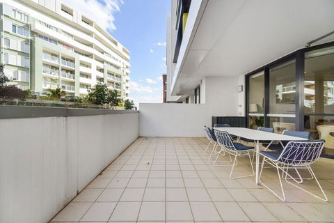 HomeHotel 2Bedroom With Shopping Mall - Southport Accommodation 7