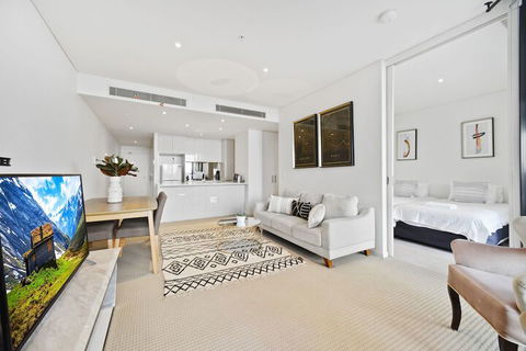 HomeHotel 2Bedroom With Shopping Mall - Southport Accommodation 6