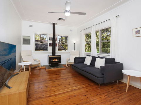 Beach Break With Your Dog! Pet Friendly - Southport Accommodation 1