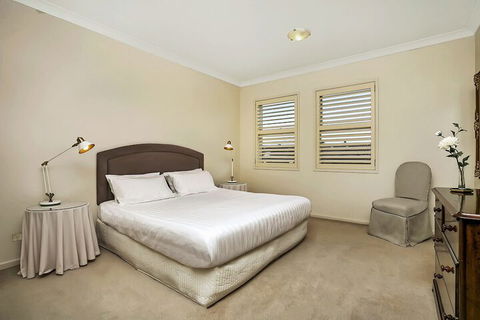 HC102 Karrabee Avenue Huntleys Cove - Southport Accommodation 5