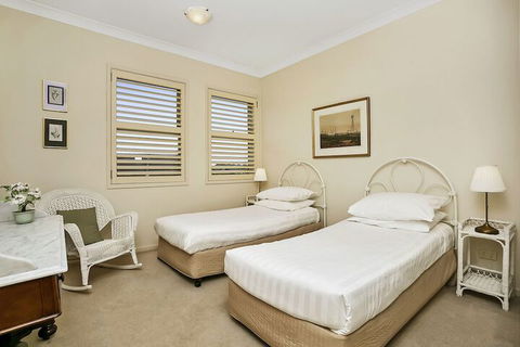 HC102 Karrabee Avenue Huntleys Cove - Southport Accommodation 6