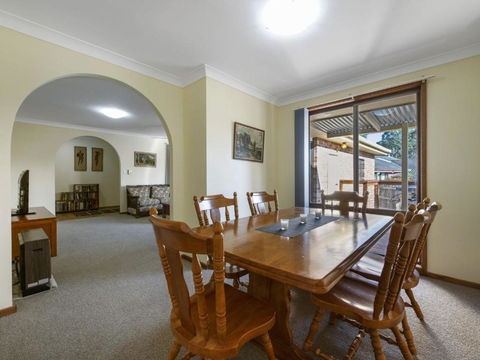 Buckland St. 29 Mollymook - Southport Accommodation 4