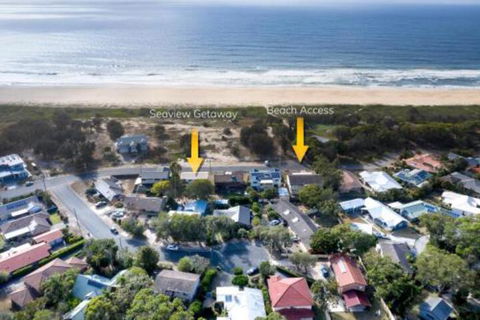 Seaview Getaway - Southport Accommodation 5