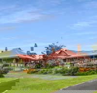 Magnificent Cotillion by Your Innkeeper - Southport Accommodation