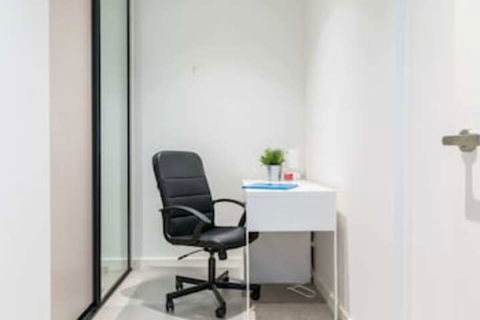 Modern 1 Bedroom In Tranquil Parklands - Southport Accommodation 0