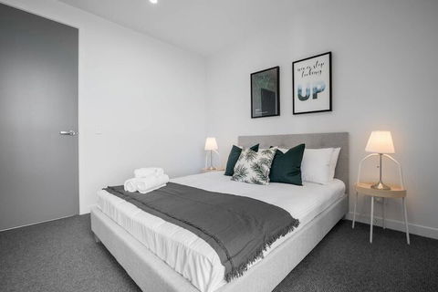 Simple And Cozy Apartment In Parkville - Southport Accommodation 2