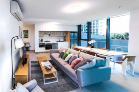 Incredible Riverside Apartment In Brisbane - Southport Accommodation 0
