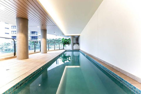 Incredible Riverside Apartment In Brisbane - Southport Accommodation 3