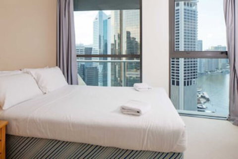 Amazing CBD 2BD Apartment W / Parking & Pool! - Accommodation Southport 0