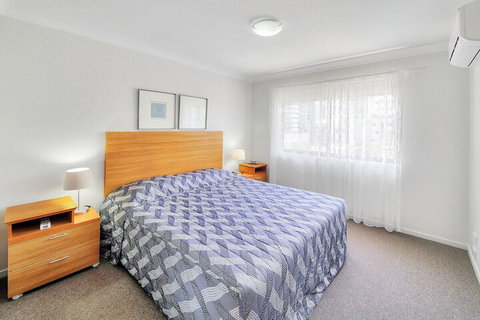Airtrip Apartment On Russell St - Accommodation Southport 7