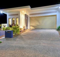 Luxury Darwin City Lights Jacuzzi Central Location Large House New Furnishings