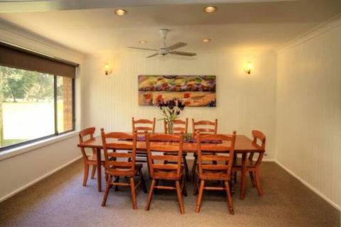 SEABREEZE - Southport Accommodation 3