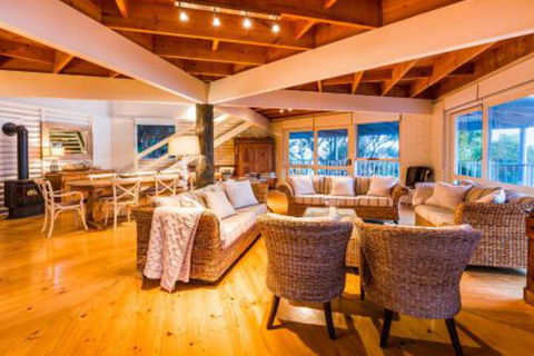 Yallingups Best Located Beach House - Southport Accommodation 4