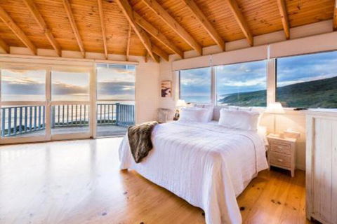Yallingups Best Located Beach House - Southport Accommodation 5