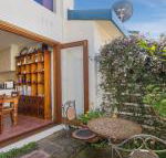 SEAVIEWS MORNINGTON.... - Southport Accommodation