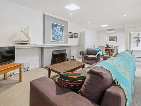BIRDSONG MORNINGTON - Southport Accommodation 1