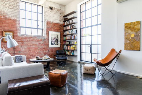 Stylish Warehouse Conversion In Heart Of Fitzroy - Accommodation Southport 3