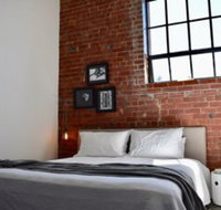 Stylish Warehouse Conversion in Heart of Fitzroy - Accommodation Southport