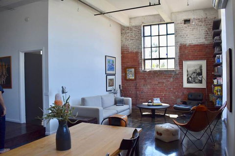 Stylish Warehouse Conversion In Heart Of Fitzroy - Accommodation Southport 7