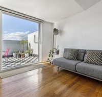 Fabulous Fitzroy Converted Warehouse - Accommodation Southport